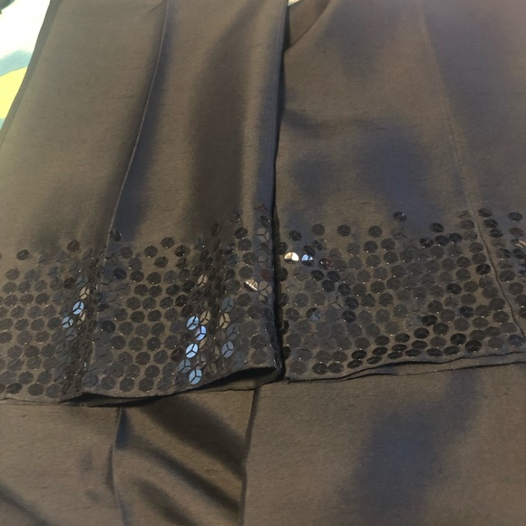 Ann Taylor dress pants w/sequins size 6. - Picture 6 of 8